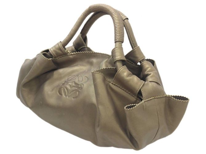 Bolsa Loewe Nappa Isle Dourado