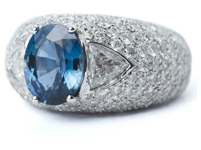 Autre Marque Anel de Safira e Diamantes Pavé Oval – Ouro Branco