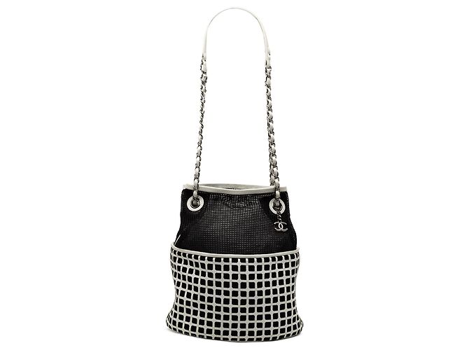Chanel Schwarze CC Netz- und Kalbsleder-Eimer Tasche Aus weiß