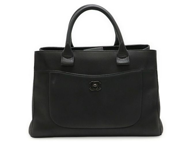Bolsa de couro da linha Neo Executive da Chanel Preto