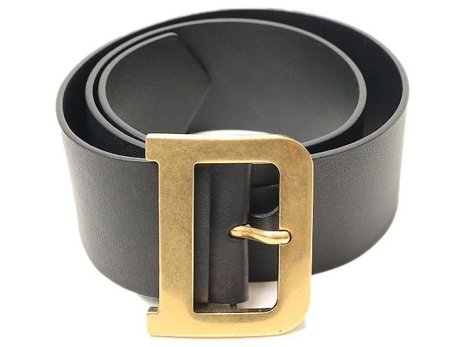 Cinturón Christian Dior de cuero negro con hebilla D dorada