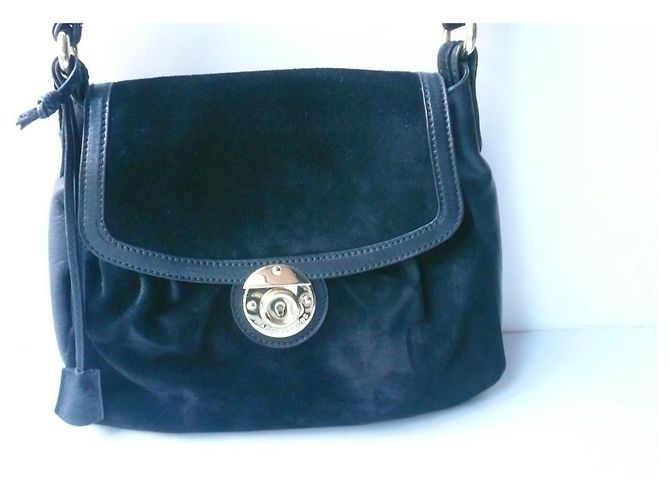 MARC JACOBS Black leather shoulder bag in excellent condition
