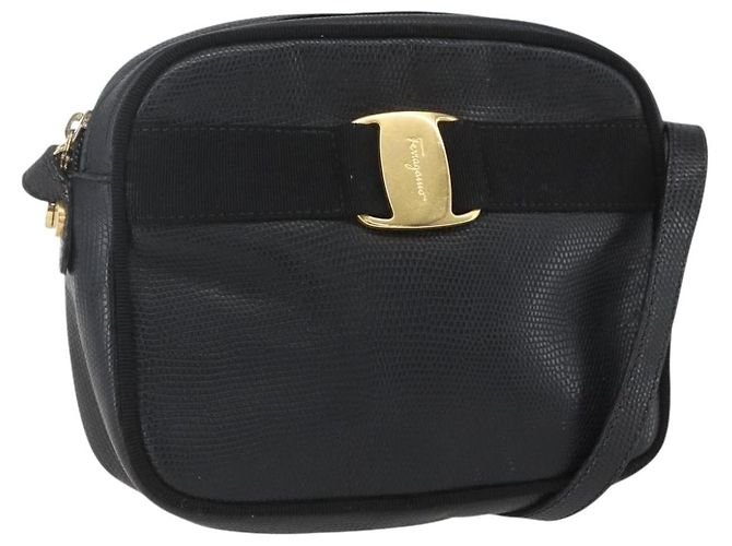 Borsa a Spalla Salvatore Ferragamo in Pelle Nera e Oro Auth ka1281 Nero D'oro