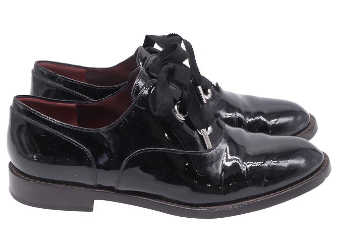 Scarpe Oxford stringate Marc Jacobs in pelle verniciata nera Nero