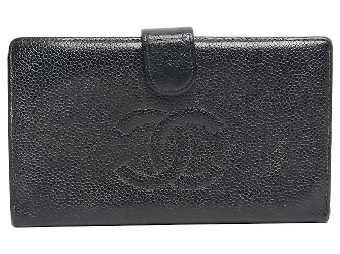 Chanel Black vintage caviar bifold wallet