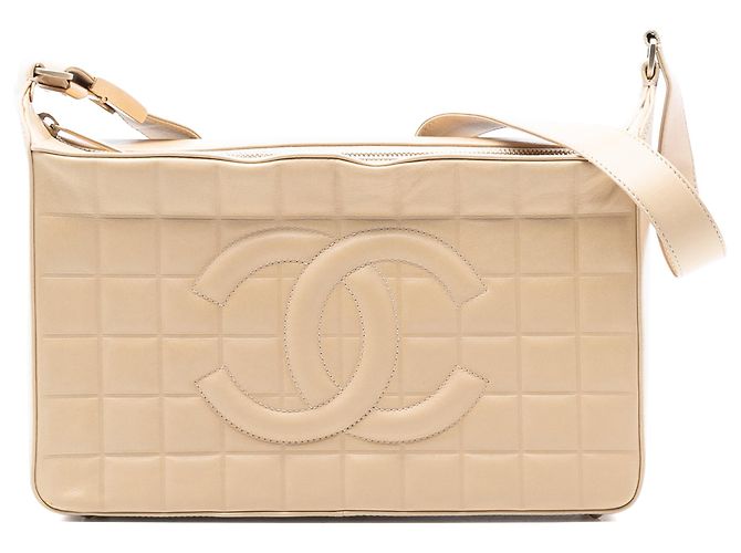 Bolsa de ombro Chanel Beige Medium Lambskin Chocolate Bar Bege