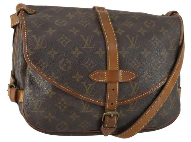 LOUIS VUITTON Bolsa de Ombro Monogram Saumur 30 M42256 LV Auth ka1380