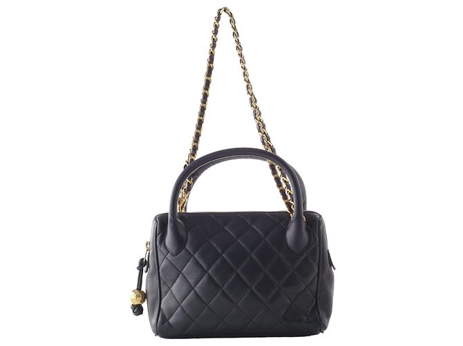 Schwarze Lammleder-Handtasche von Chanel