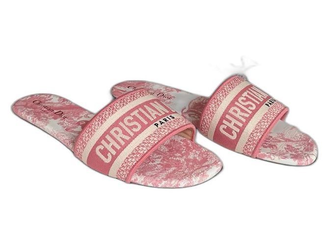 Dior Dway Sandalen in Rosa Pink