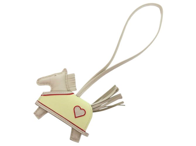 Chaveiro Hermès Rodeo Robeo Cool PM Coração Branco 