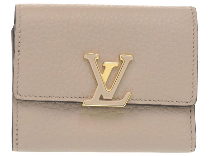 Cartera Compacta Capucines de Louis Vuitton