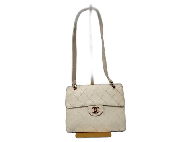Sac à rabat classique vintage Chanel crème
