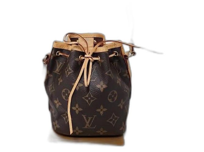 LOUIS VUITTON Monogram Nano Noé Bucket Bag Braun/Beige