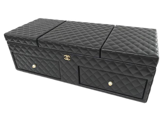 Timeless Caja de joyería de piel de cordero con perlas de Chanel Negro