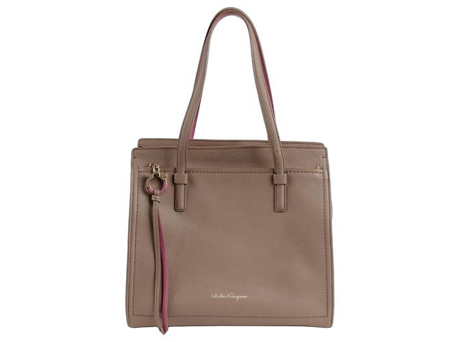 Salvatore Ferragamo Bolsa de ombro Amy Medium com alça superior Rosa