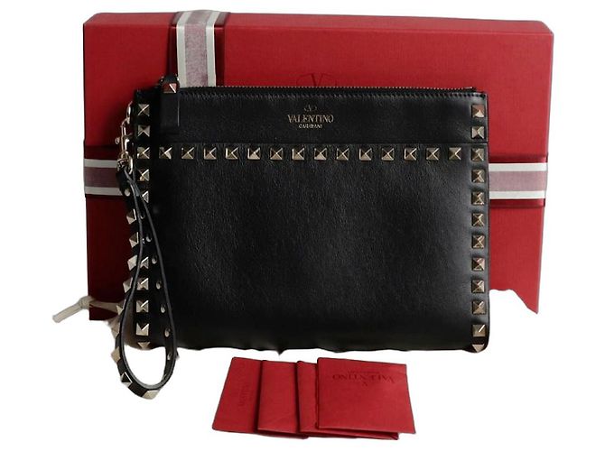 Valentino Clutch com alça Rockstud Preto