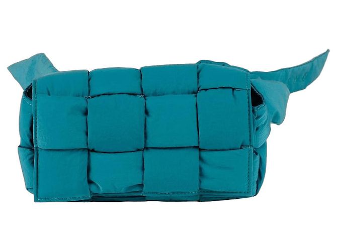 Cassette Bottega Veneta Bolsa de cintura em tech acolchoado Branco