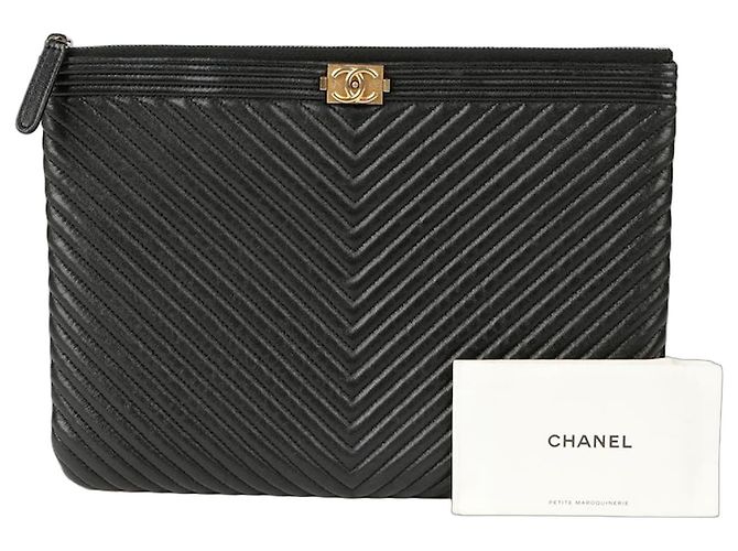 Chanel Chevron Boy Mittelgroße Clutch Schwarz
