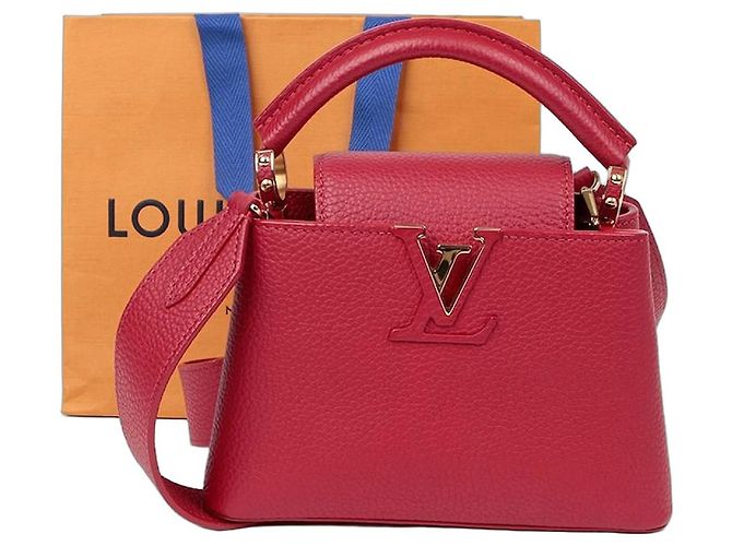 Louis Vuitton Borsa a Spalla Capucines Mini Tote Rosso