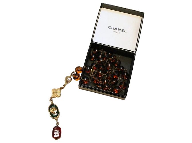 Colar de metal Chanel com pérolas de vidro da casa Gripoix Marrom