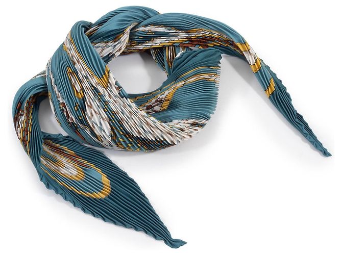 Bufanda de seda plisada Camail Carré 90 de Hermès Multicolor