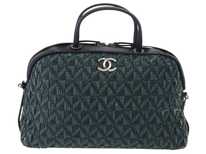 Bolsa de boliche conversível Chanel em couro de bezerro trançado pequena Verde