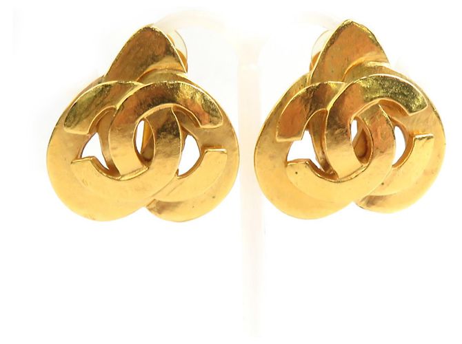 Boucles d'oreilles clips en or Chanel Doré