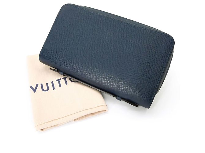 Zippy Louis Vuitton Taiga Long Wallet Navy blue