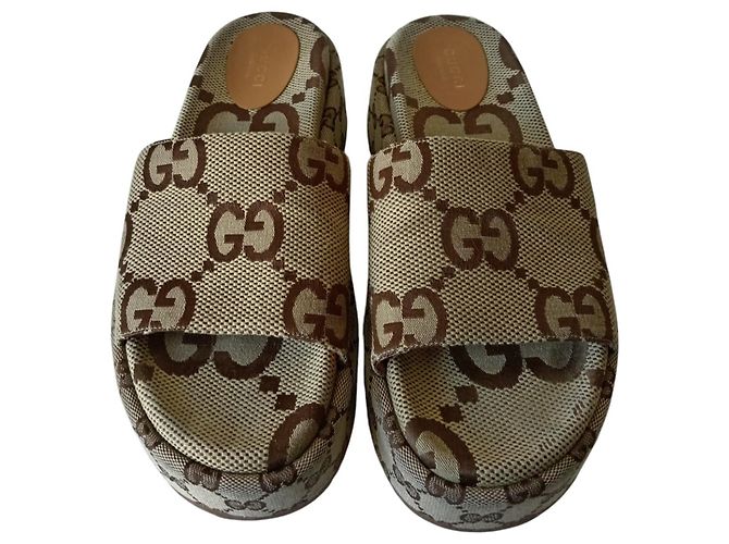 Sandalia de Plataforma Gucci Beige