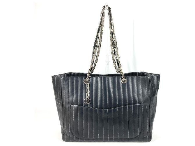 Bolsa Tote Mademoiselle com corrente dupla e logo CC Coco da Chanel Preto
