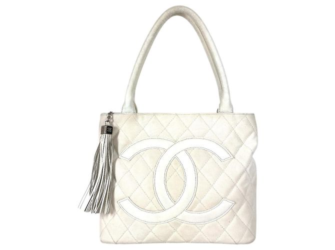 Bolsa tote Reissue matelassê da Chanel Branco