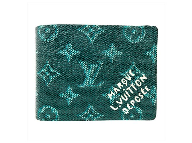 Monedero Múltiple Louis Vuitton Verde