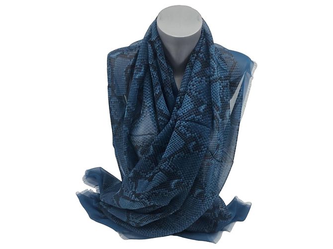Burberry Schal – Blauer Python-Druck Mehrfarben 
