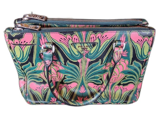 Prada Handtasche mit Blumenmuster Pink Grün