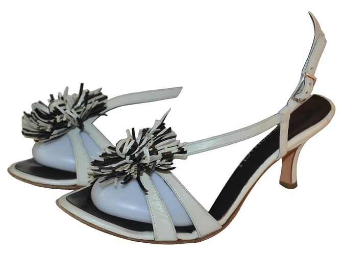 Bruno Magli Ledersandalen weiß