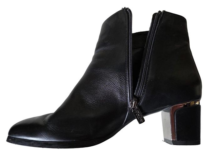 Studio Pollini Black Leather Heeled Ankle Boots