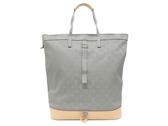 Mochila con cremallera de titanio Monogram Louis Vuitton Gris