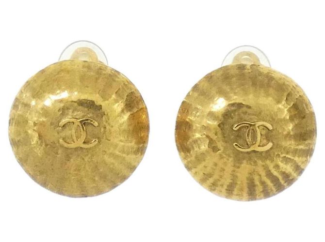 Gold Clip Ohrringe von Chanel Golden
