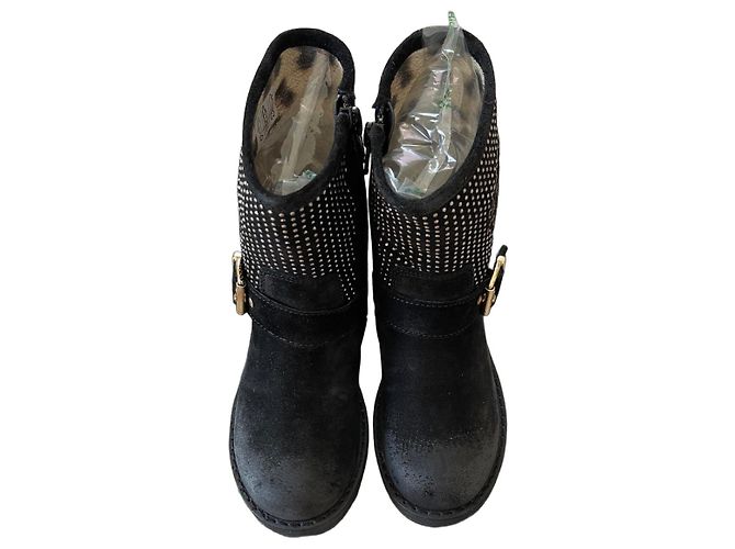 Roberto Cavalli Black suede boots with studs and buckle