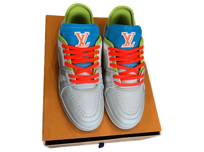 LOUIS VUITTON Upcycled Virgil Abloh Sonderedition Sneaker Weiß