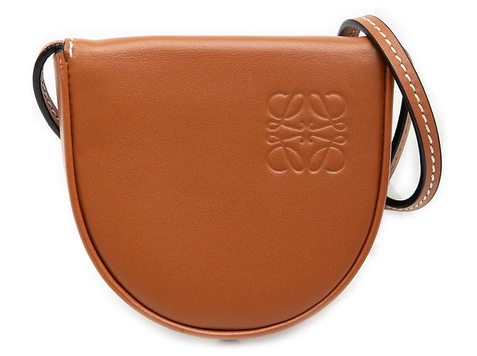 LOEWE Pouch Mini em Couro de Bezerro Macio Marrom
