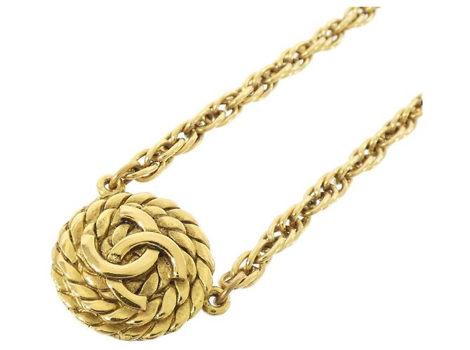 Collar Chanel Dorado con Colgante