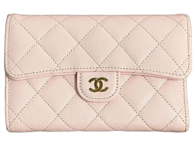Portafoglio in pelle caviar matelassé Chanel Rosa