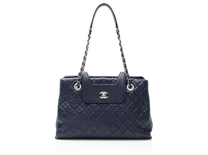 Gabrielle Borsa Shopping Accordion 3 in Pelle di Agnello Chanel Blu