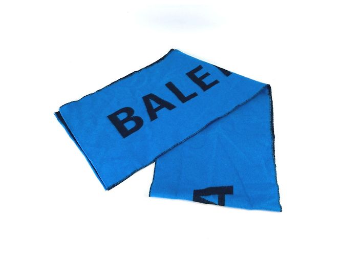 Blaue Wollschals von Balenciaga