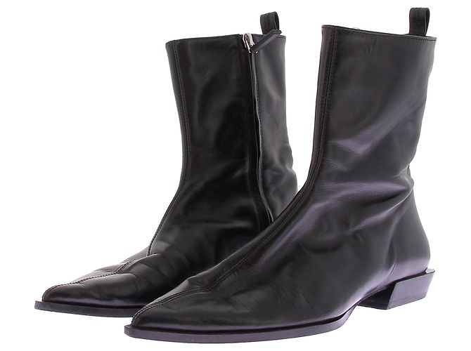 Botines de cuero negro con punta afilada Massimo Dutti