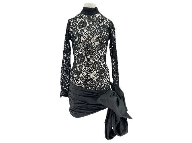Autre Marque Schwarzes Spitzenkleid mit langen Ärmeln