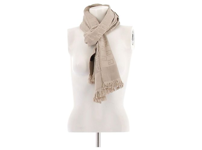 Gucci Monogramm Schal aus Seide beige
