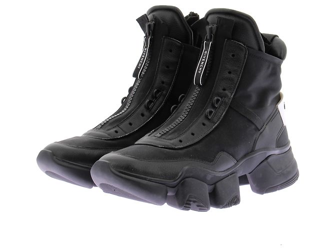 Baskets Givenchy en cuir noir Taille 42