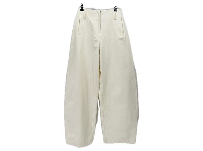 Elia Essentials. Balloon-Schnitt-Hose Beige